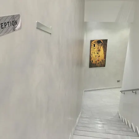 Picaflor Art & ميلان