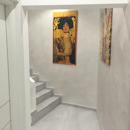 Picaflor Art & ميلان